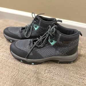 Skechers 158351 Trego Vegan Waterproof Hiking Boots Women’s US 9 Grey